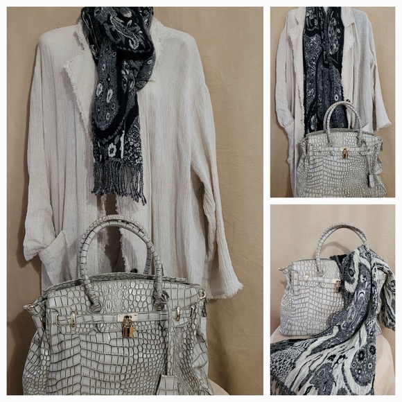 ITALIAN Wool scarf 13 x 72 - Picture 2 of 9